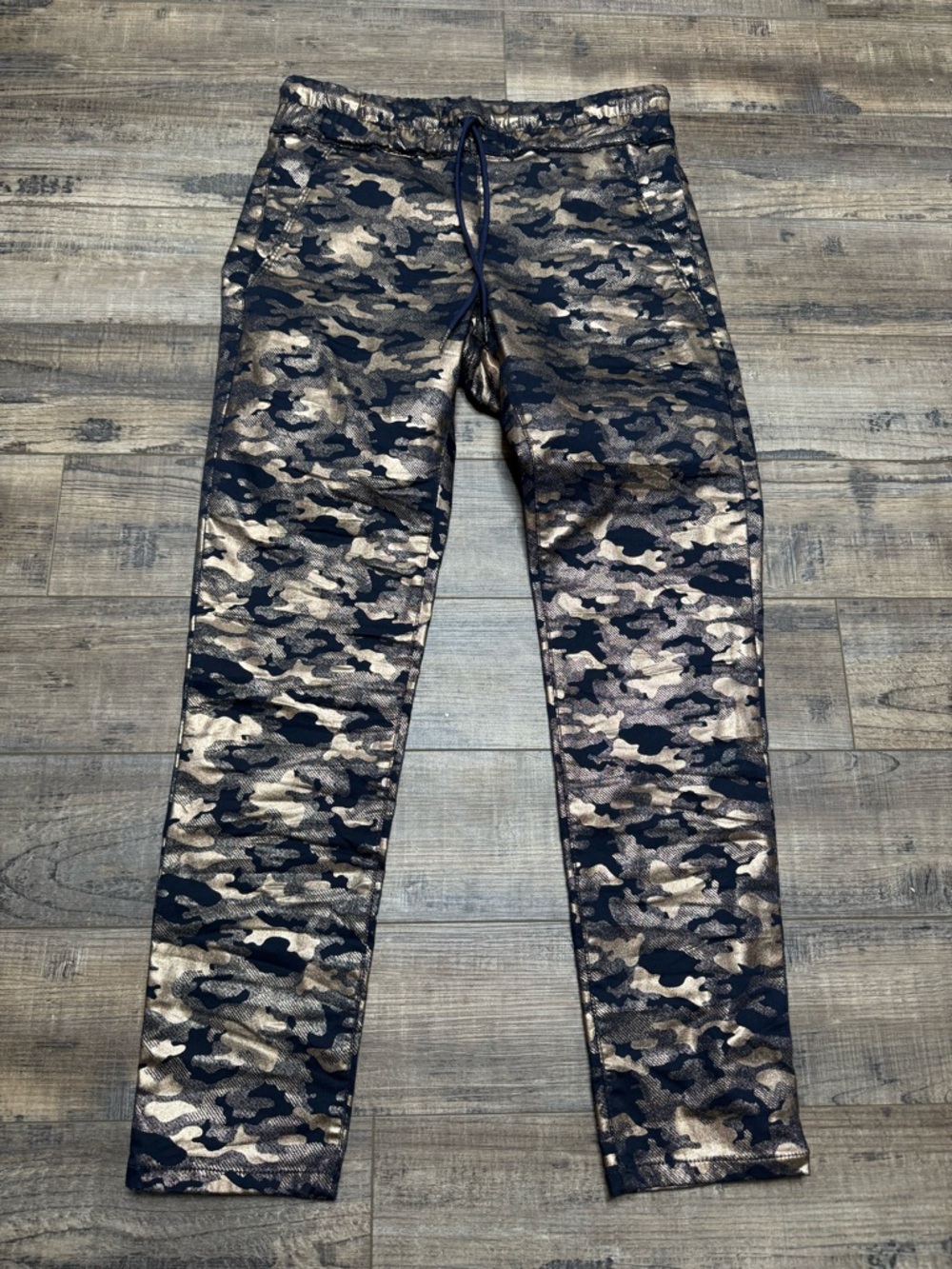 Bevy Flog Shely Metallic Camo Slim Women’s Pant Gold & Navy Size 27 New With Tag